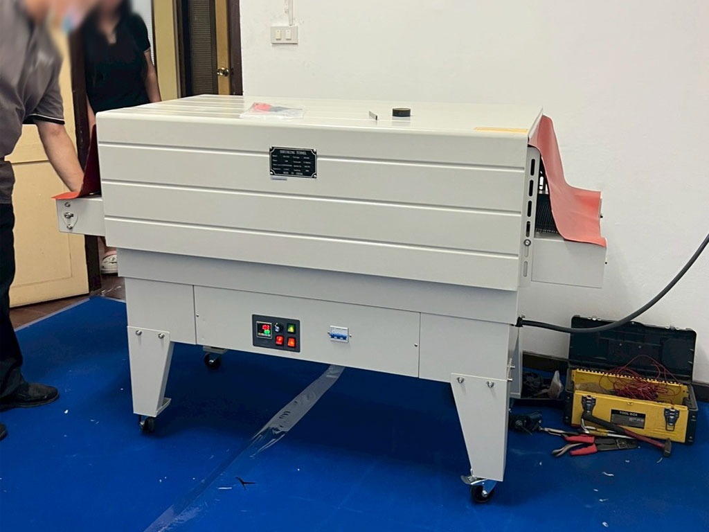 จัดส่งเครื่องอบฟิล์มหด รุ่น BSD-4535 โรงงานผลิตกาแฟซองสำเร็จรูป บางนา