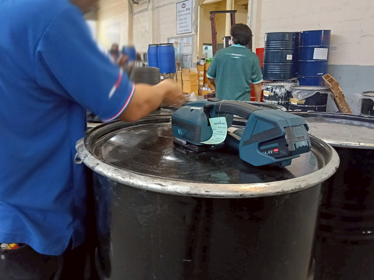 เครื่องรัดสายพลาสติกระบบแบตเตอรี่ รุ่น V2