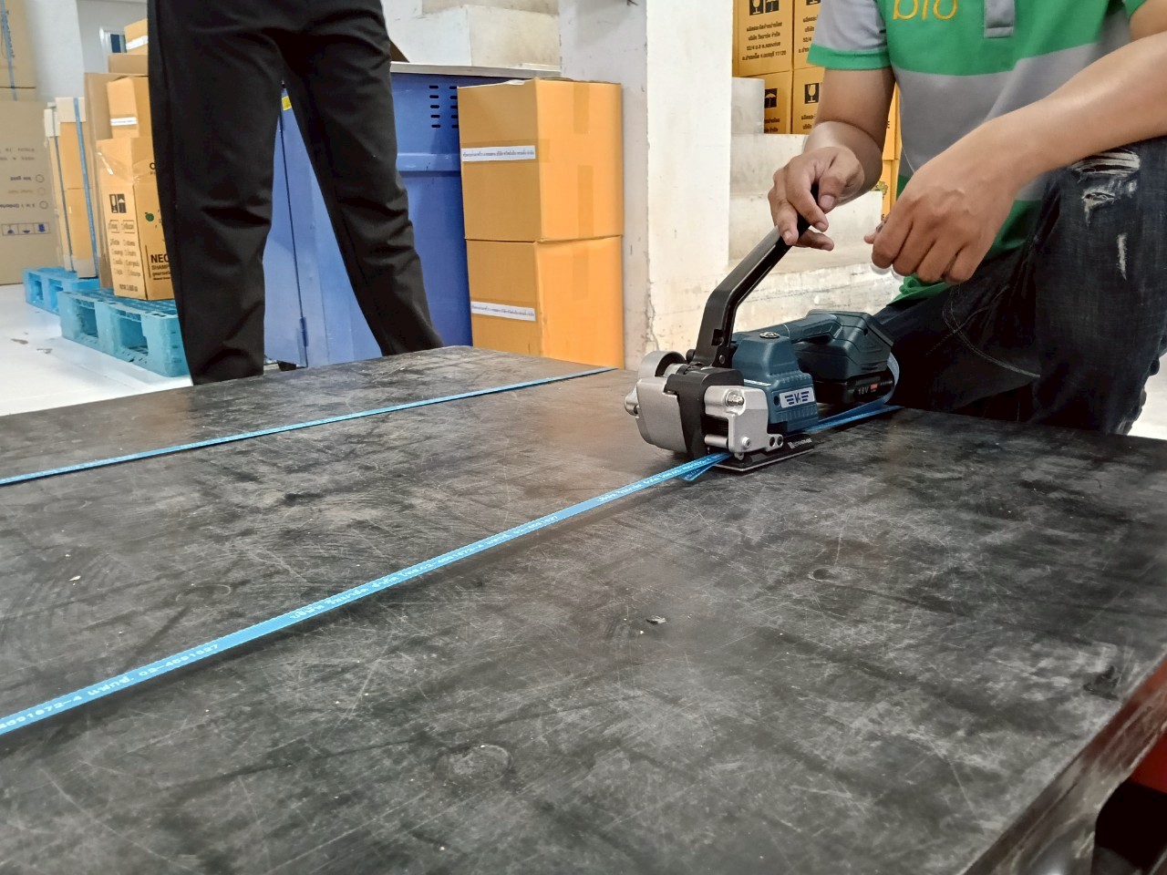 เครื่องรัดสายพลาสติก ระบบแบตเตอรี่ รุ่น V1