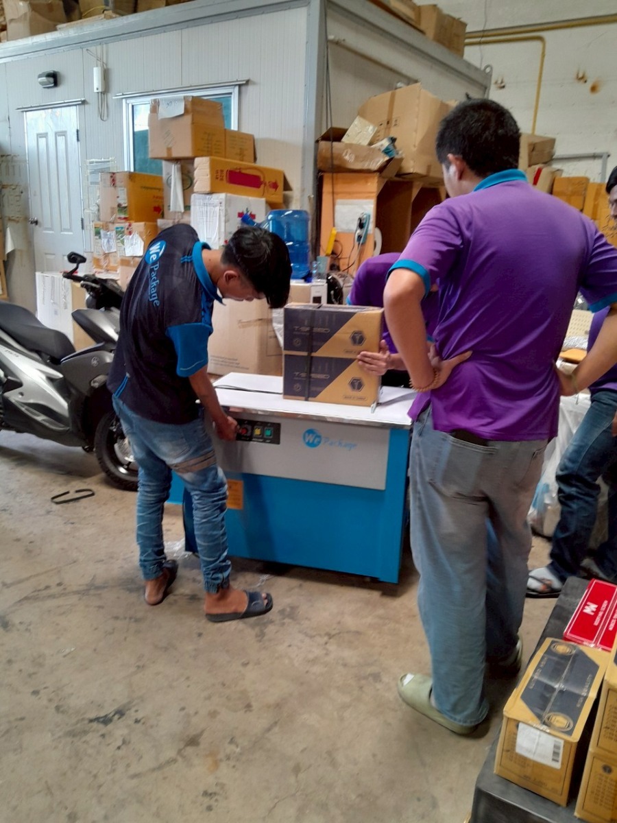 เครื่องรัดกล่อง รุ่น WE-801H