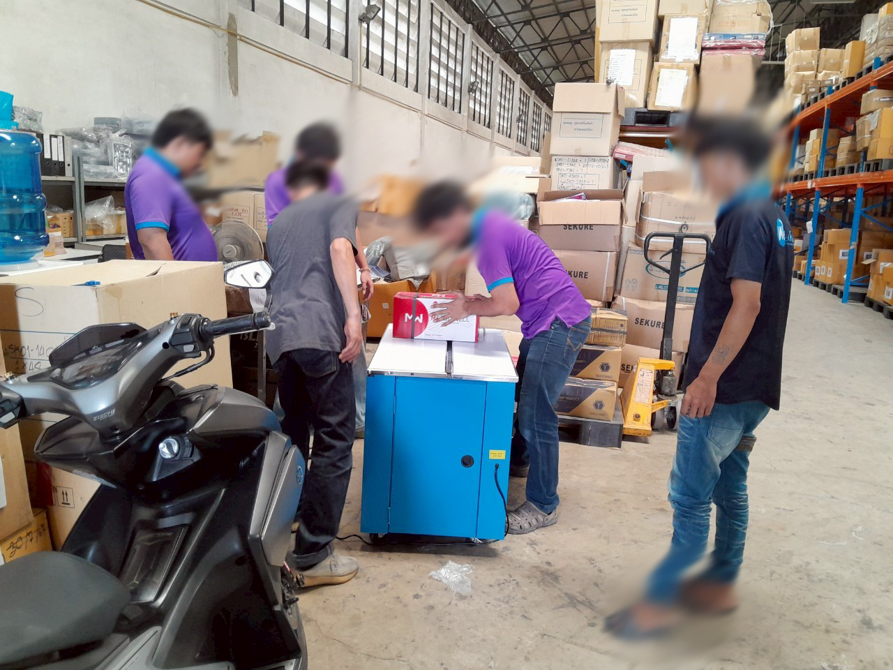 เครื่องรัดกล่อง รุ่น WE-801H