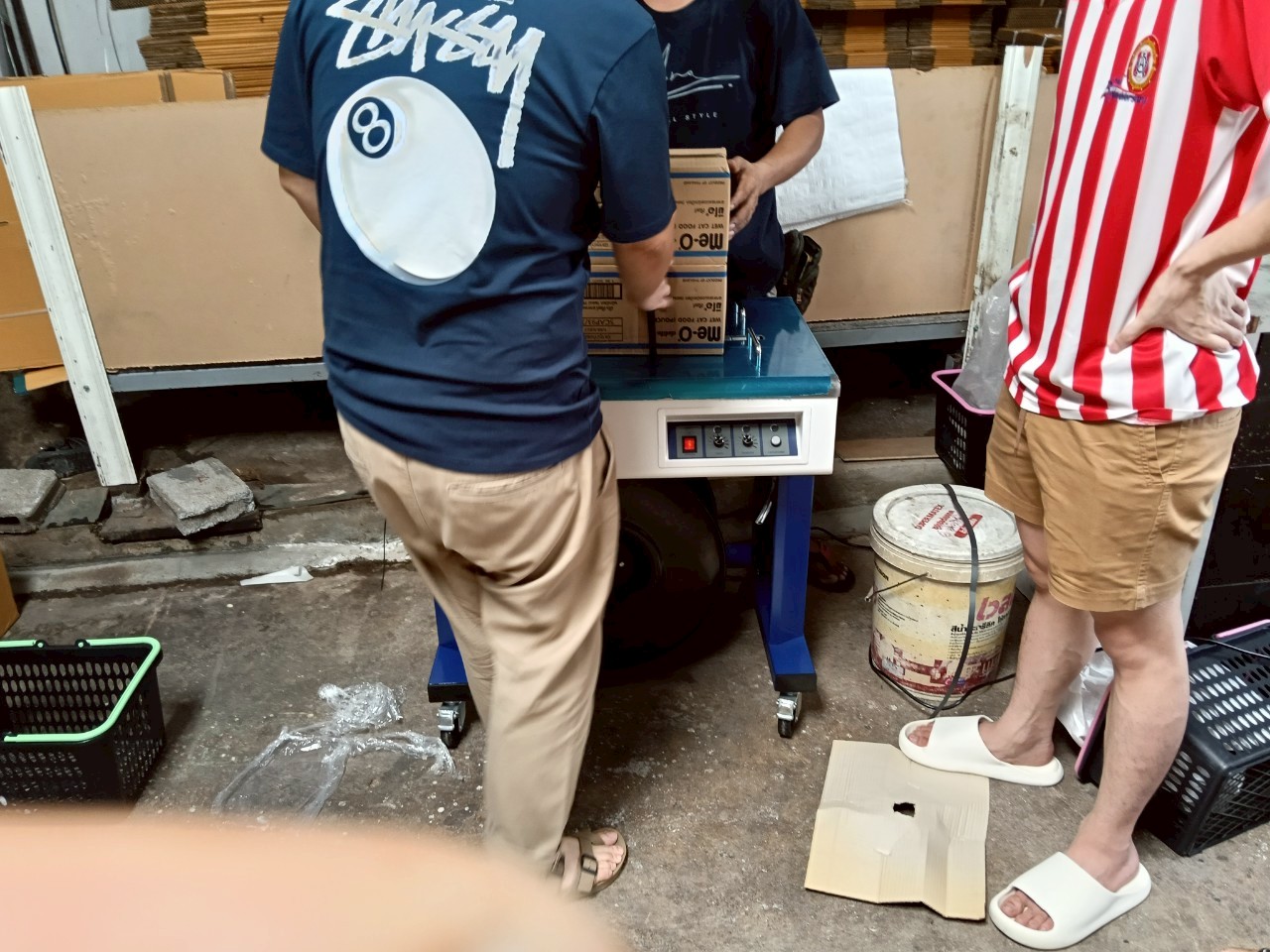 จัดส่งเครื่องรัดกล่อง รุ่น JN-740 และ รุ่น WE-802U