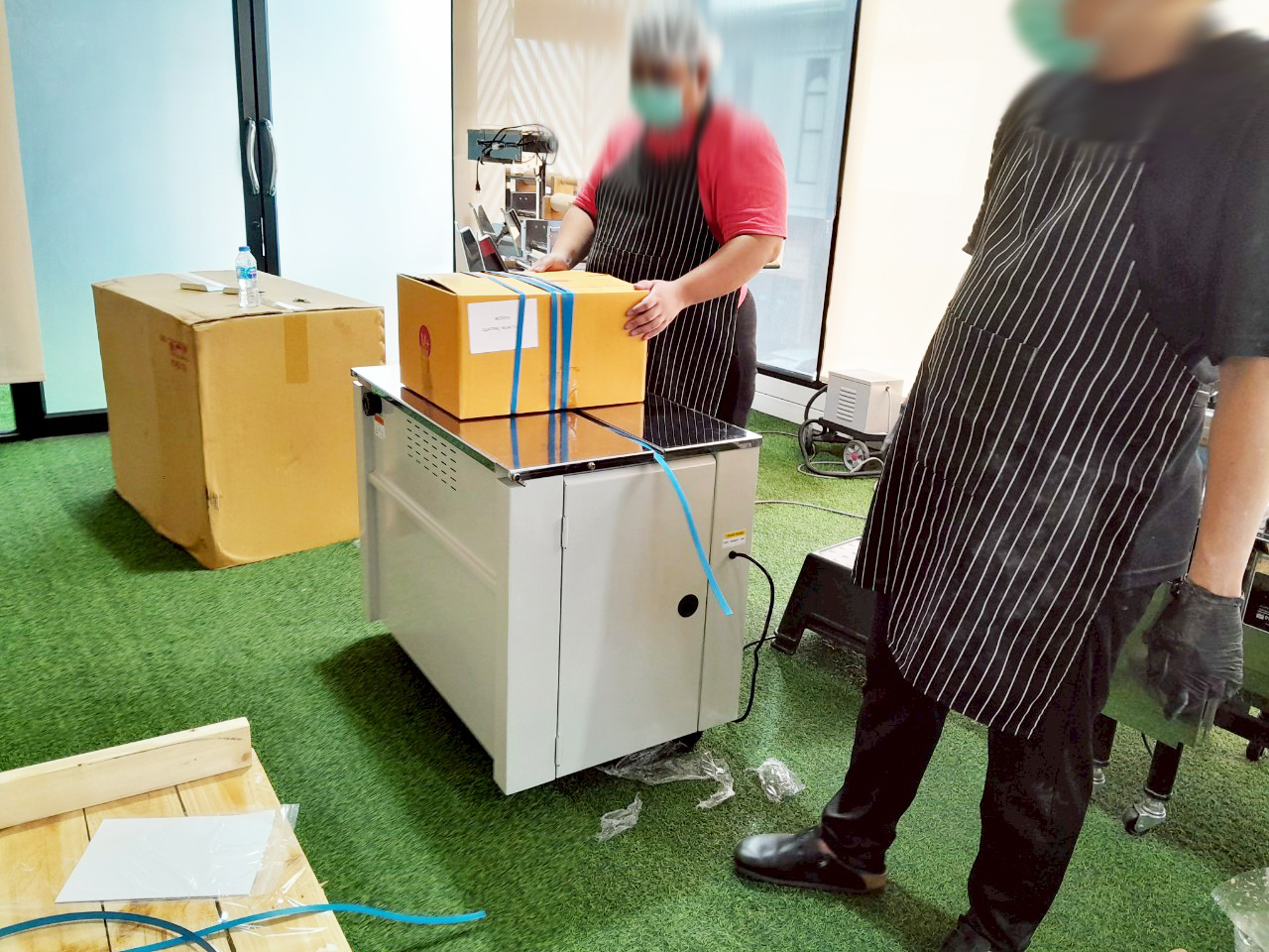 เครื่องรัดกล่องกึ่งอัตโนมัติ CHALI รุ่น JN-740