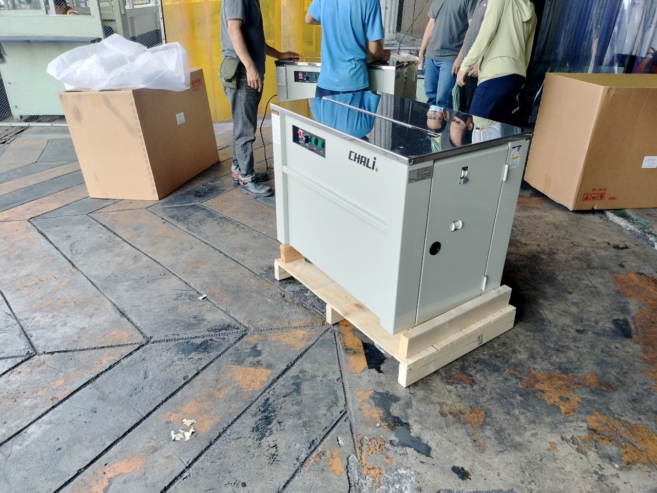 เครื่องรัดกล่องไต้หวัน CHALI รุ่น JN-740
