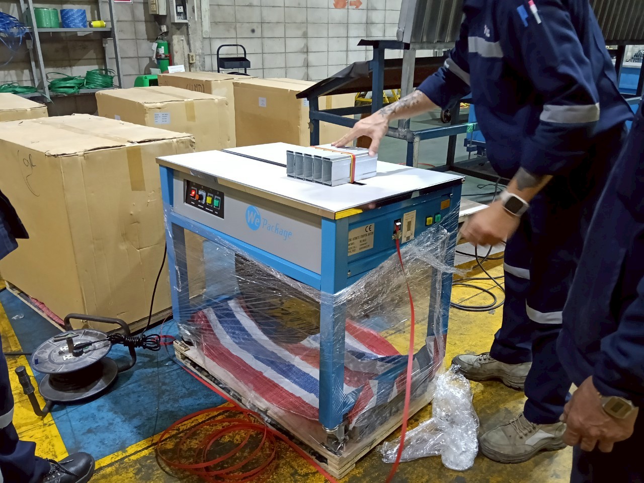 เครื่องรัดกล่อง รุ่น WE-801U