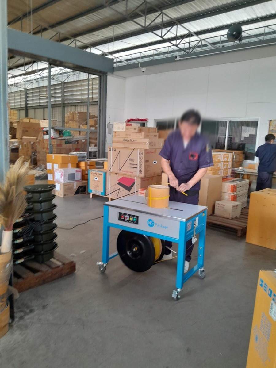 จัดส่งเครื่องรัดกล่อง รุ่น WE-801U