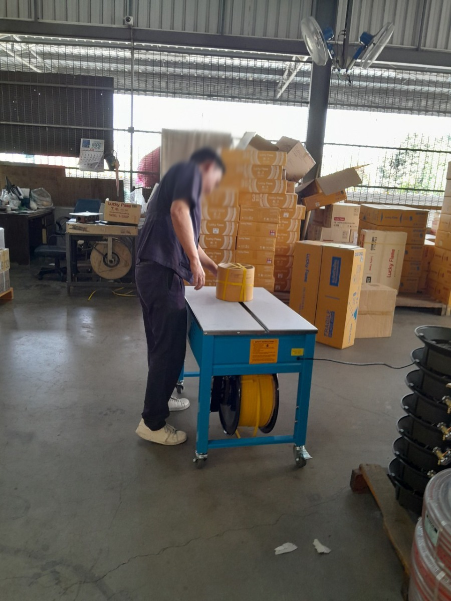 จัดส่งเครื่องรัดกล่อง รุ่น WE-801U