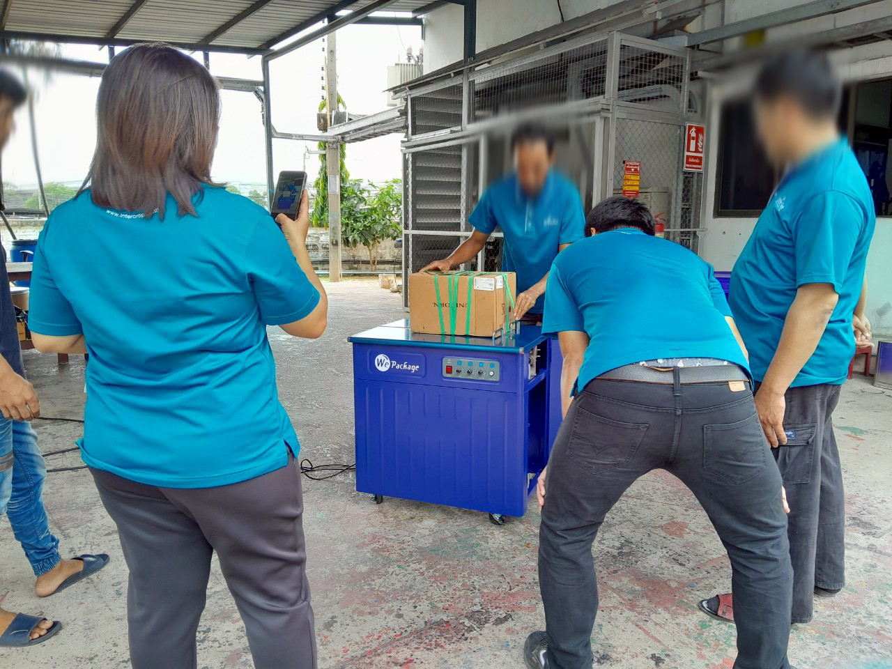 เครื่องรัดกล่องกึ่งอัตโนมัติ ระบบ 2 มอเตอร์ รุ่น WE-802H